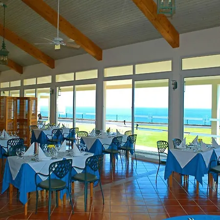 Hotel Albatroz & Yacht Club Santa Cruz - Madeira