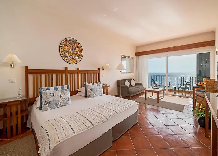 Hotel Albatroz & Yacht Club Santa Cruz (Madeira)