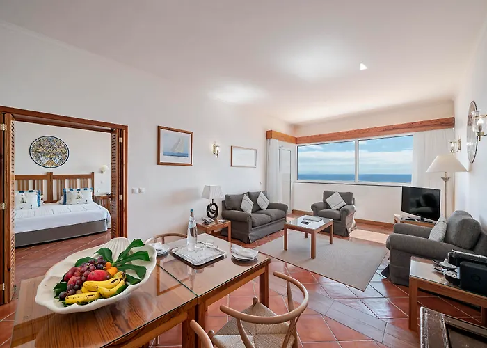 Hotel Albatroz & Yacht Club