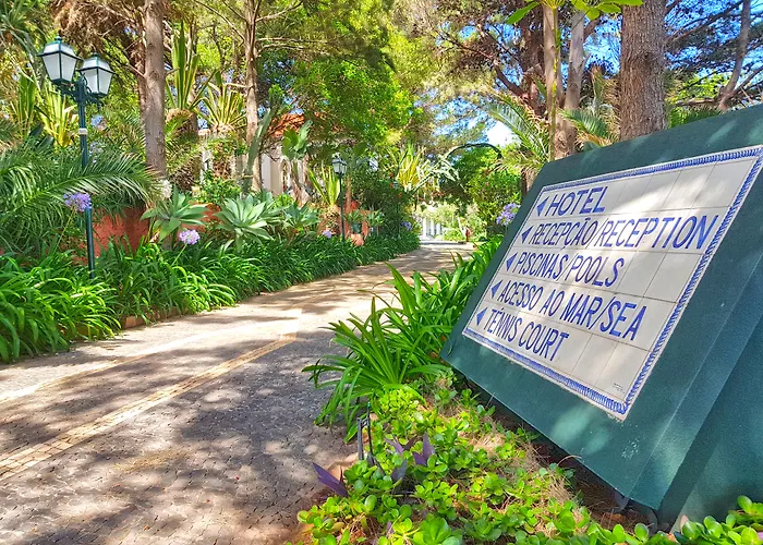 ホテル Albatroz & Yacht Club 5*