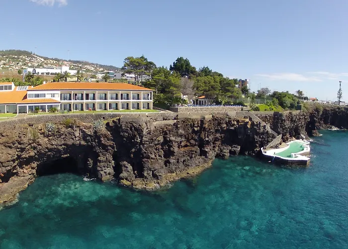 Hotel Albatroz & Yacht Club