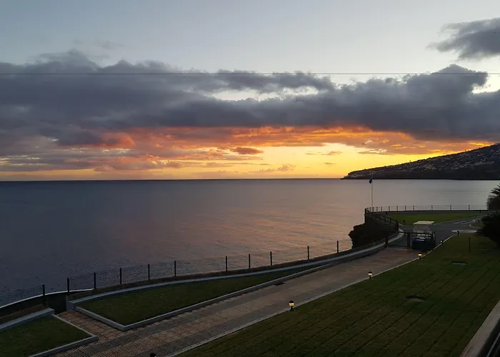 Hotel Albatroz & Yacht Club 5*