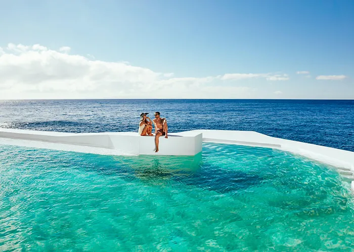 ホテル Albatroz & Yacht Club