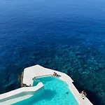 Albatroz & Yacht Club Santa Cruz (Madeira)