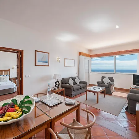 Hotel Albatroz & Yacht Club