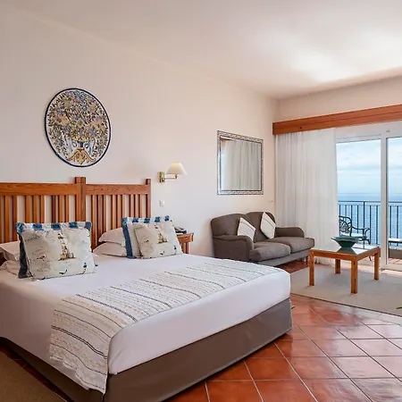 Albatroz & Yacht Club Hotel Santa Cruz (Madeira)