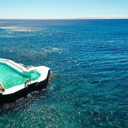 Albatroz & Yacht Club Santa Cruz (Madeira)