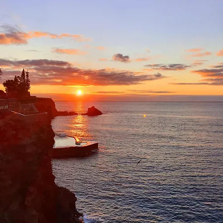 Albatroz & Yacht Club Santa Cruz (Madeira)