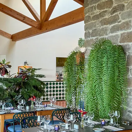 Albatroz & Yacht Club Hotell Santa Cruz (Madeira)