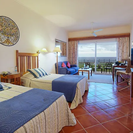 Albatroz & Yacht Club Hotell Santa Cruz (Madeira)