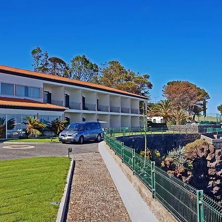Albatroz & Yacht Club Hotell Santa Cruz (Madeira)