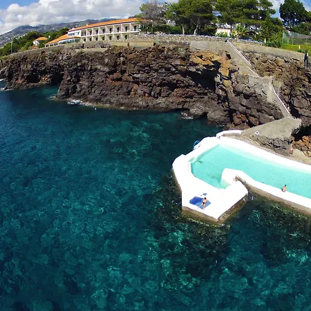 Albatroz & Yacht Club Hotell Santa Cruz (Madeira)