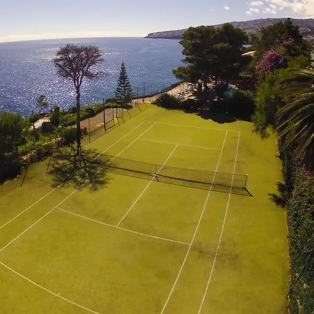 Albatroz & Yacht Club Santa Cruz (Madeira)