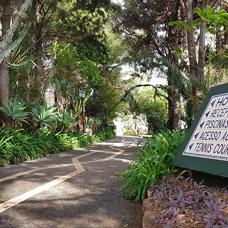 Albatroz & Yacht Club Hotel Santa Cruz (Madeira)