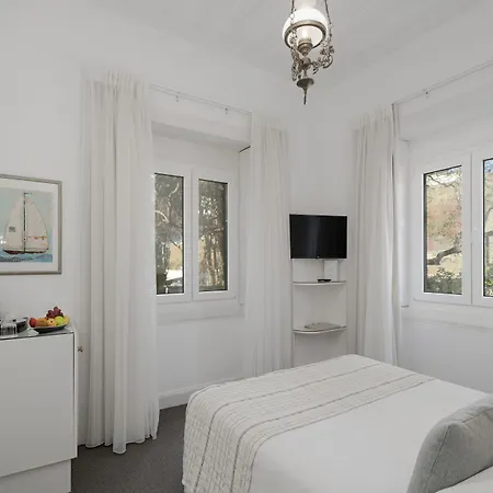 Hotell Albatroz & Yacht Club Santa Cruz (Madeira)