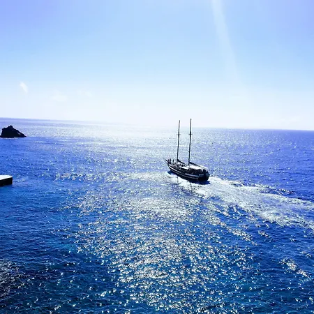 Albatroz & Yacht Club 5* Santa Cruz (Madeira)