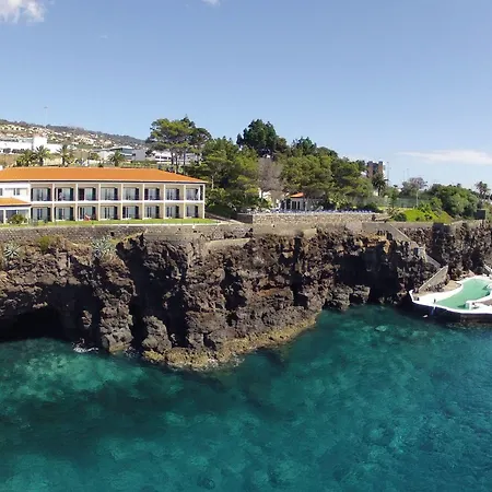 Albatroz & Yacht Club Santa Cruz (Madeira)