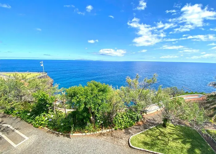 Hotel Albatroz & Yacht Club