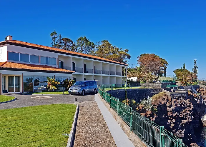Albatroz & Yacht Club Hotel Santa Cruz (Madeira)