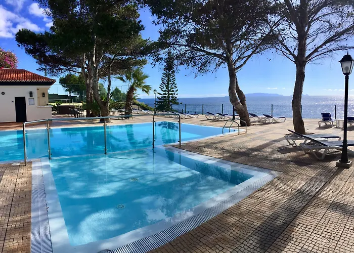 Hotel Albatroz & Yacht Club Santa Cruz (Madeira)