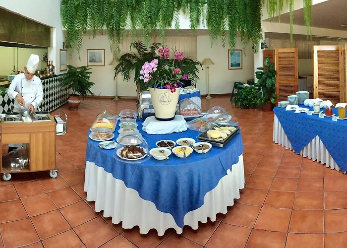 Albatroz & Yacht Club Santa Cruz (Madeira)