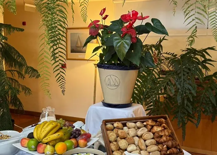 Albatroz & Yacht Club 5* Santa Cruz (Madeira)